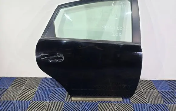 Toyota Prius (XW20) Rear door PAINTCODE202