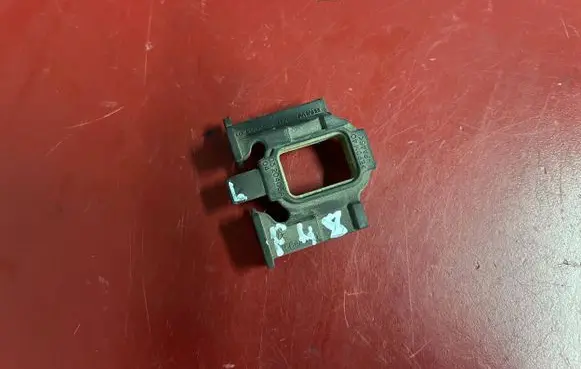 BMW X1 F48 F49 Radiator mount bracket 8617884 17118617884
