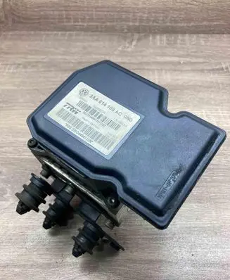 Volkswagen PASSAT B7 ABS Pump 3AA614109AC 17654043 17618943A