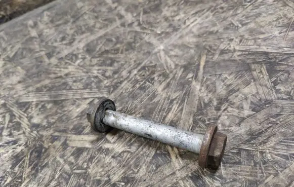 Maserati Quattroporte Rear suspension camber bolt 