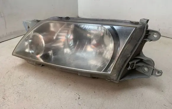 Mazda Premacy Headlight/headlamp P1989