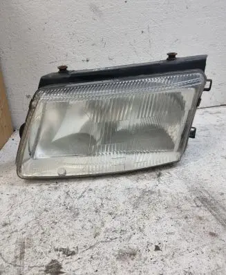 Volkswagen PASSAT B5 Headlight/headlamp