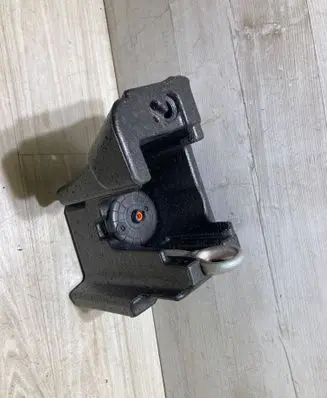 BMW 1 F70 Spare wheel section trim 6872424