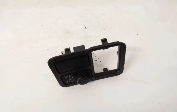 Nissan Almera N16 Headlight level height control switch 6896090j00 68960-90j00