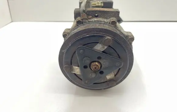 Volvo V50 Air conditioning (A/C) compressor (pump) 3M5H19D629SA