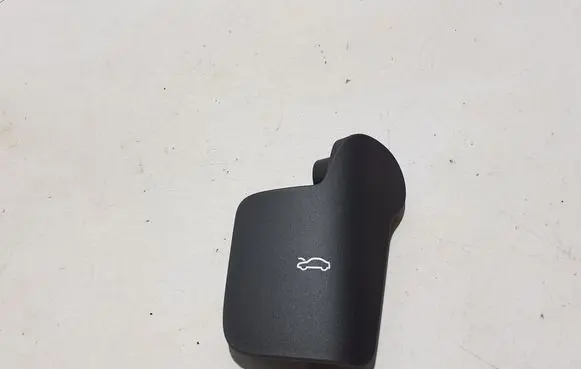 Volkswagen Touareg III Engine bonnet (hood) release handle 4M1823533