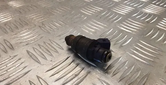 Audi A6 S6 C5 4B Fuel injector 078133551L