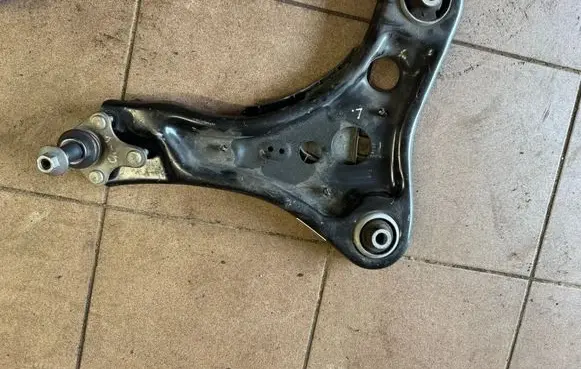 Audi Q4 e-tron Front lower control arm/wishbone 1EA407151A