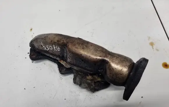 Audi A6 S6 C5 4B Exhaust manifold 059253033C