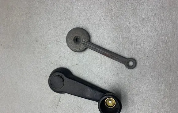 Volkswagen I LT Front door window winding handle 111837579B 803837581B