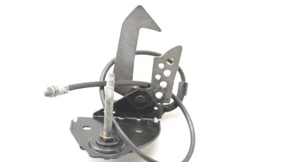 BMW 5 F10 F11 Engine bonnet (hood) release handle 7183764