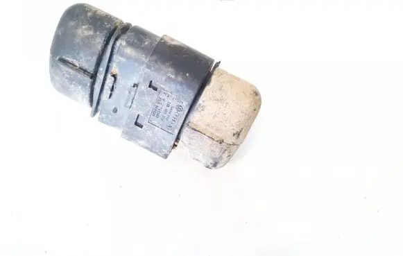 Volkswagen Golf IV Sensor 1j0973737