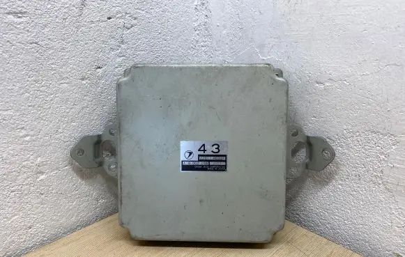 Subaru Legacy Engine control unit/module 22611AE031 A18000DS5