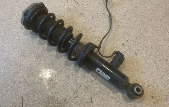 BMW X3 G01 Rear shock absorber/damper 6887152