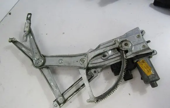 Opel Astra G Front door window regulator with motor 90521882