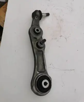 Mercedes-Benz C W205 Front lower control arm/wishbone 20513L1 37434