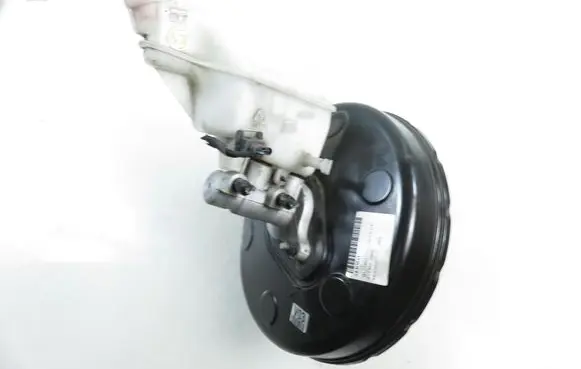 Hyundai i40 Brake booster 591103Z100