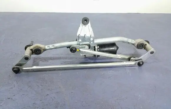 Audi Q2 - Front wiper linkage and motor 81B955119