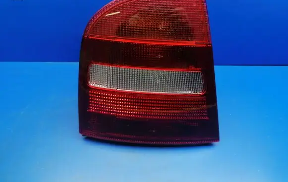 Skoda Octavia Mk1 (1U) Rear/tail lights 087528 VALEO