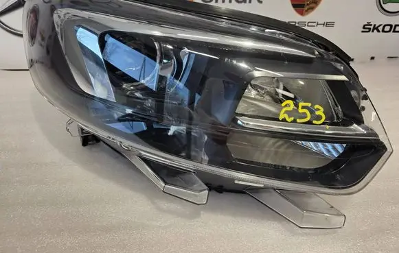 Opel Zafira Life Headlight/headlamp 983283648000 9832836480