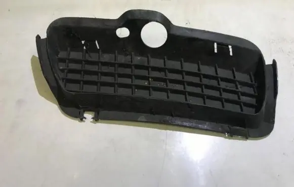 Volkswagen Golf III Front bumper lower grill 1h6853665 1h6853665a