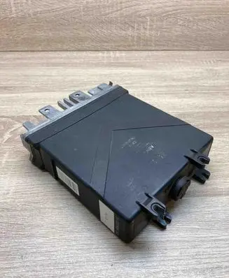 Audi 80 90 S2 B4 Engine control unit/module ECU 037906022EE