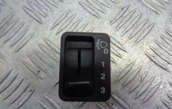 Land Rover Freelander Headlight level adjustment motor 