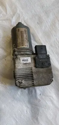 Audi A4 S4 B8 8K Front wiper linkage and motor 8K1955119A 8T1955119