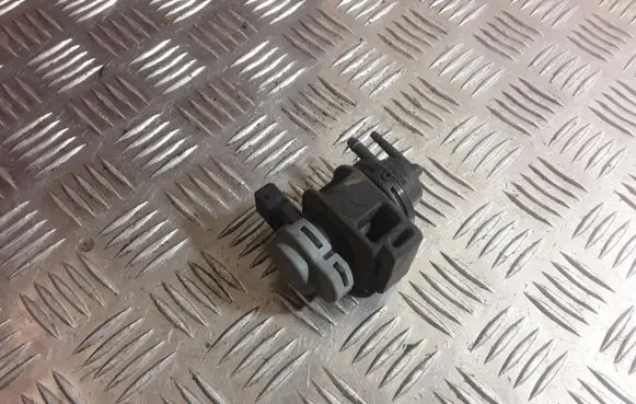 Renault Scenic II - Grand scenic II Turbo solenoid valve 8200201099