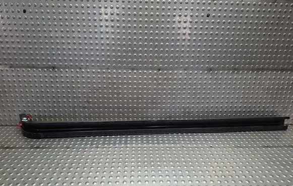 Renault Trafic III (X82) Sliding door middle roller runner S26301624 777603037R