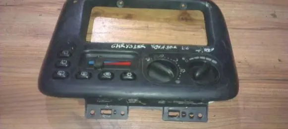 Chrysler Voyager Climate control unit p4677335 0666b