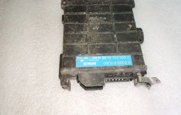 Mercedes-Benz 190 W201 Engine control unit/module 0280800100 0025453632