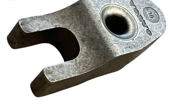Volvo V60 Fuel Injector clamp holder 