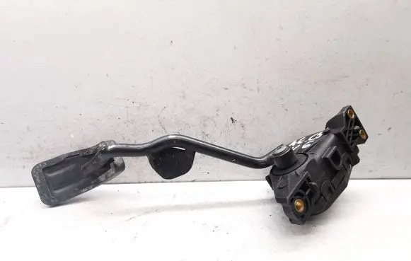 Audi A6 S6 C5 4B Accelerator throttle pedal 8D2721523