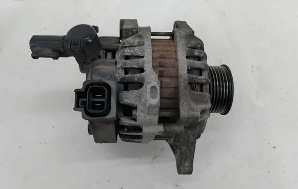 KIA Ceed Generator/alternator 37300-2B101