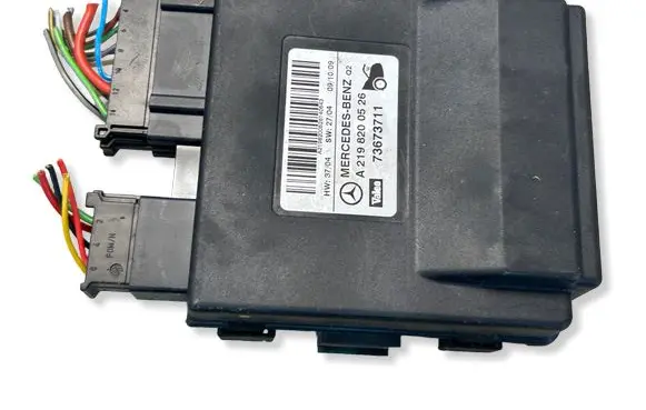 Mercedes-Benz CLS C219 Tailgate hydraulic set A2198200526 73673711