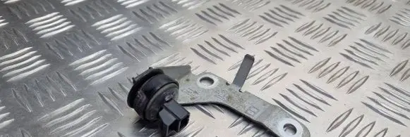 Subaru Forester SF Sensor 27540FA021 3LG16 108325C