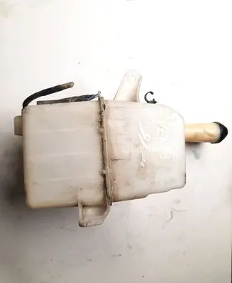 Toyota Corolla Verso E110 Windshield washer fluid reservoir/tank