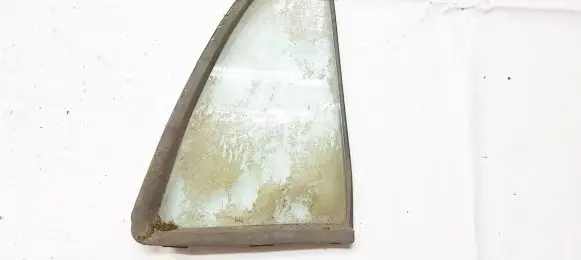 Nissan Sunny Rear vent window glass 
