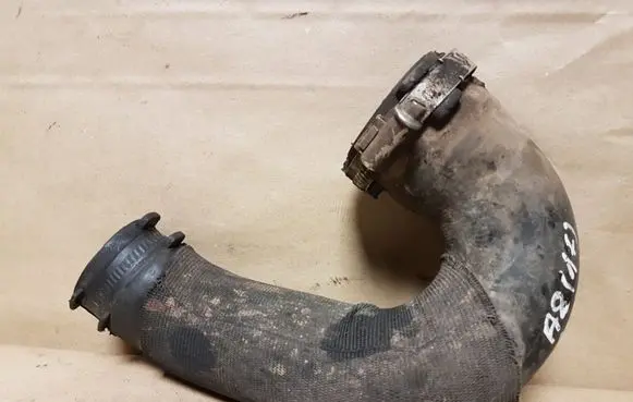 Audi A8 S8 D3 4E Intercooler hose/pipe 4E014573