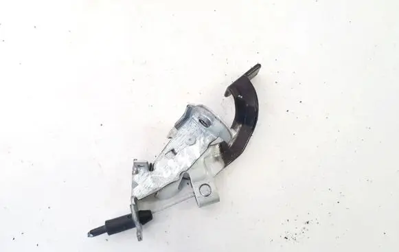Toyota Avensis Verso Fuel tank opening switch 
