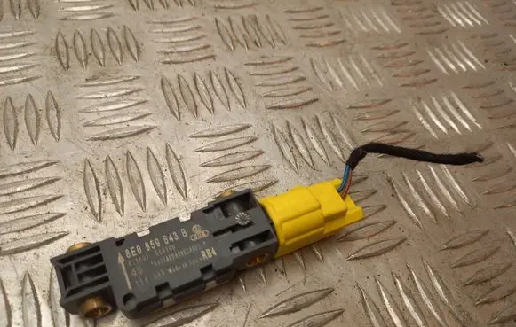 Audi A4 S4 B7 8E 8H Airbag deployment crash/impact sensor 8E0959643B