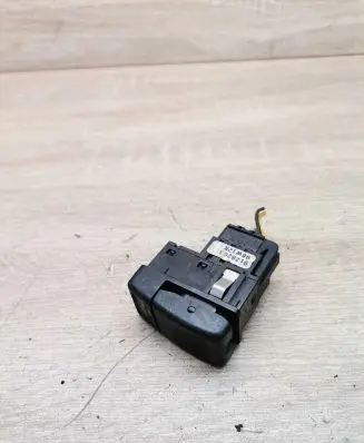 Volvo 850 Mirror heating switch 9128263