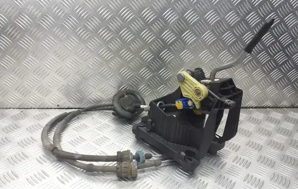 Peugeot 308 Gearbox retarder lever 9684581680