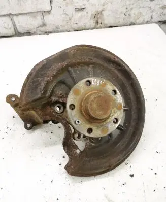 Volkswagen Golf Plus Rear wheel hub
