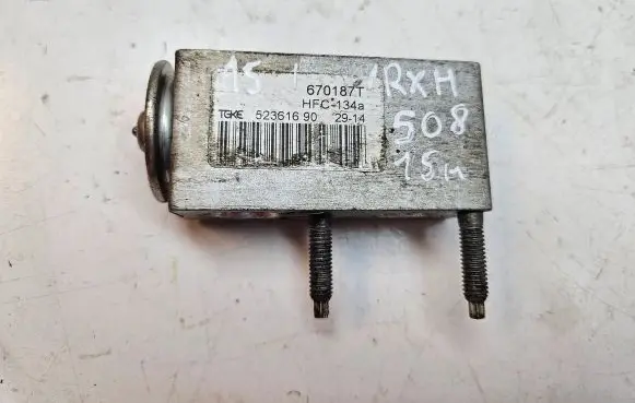 Air conditioning (A/C) expansion valve
