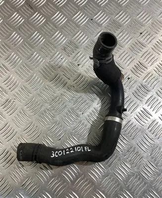 Engine coolant pipe/hose