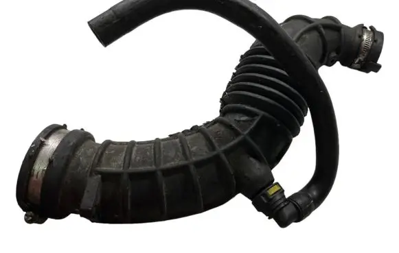 Renault Megane III Air intake hose/pipe 8200750731
