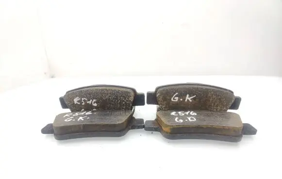 Honda CR-V Brake pads (rear) 