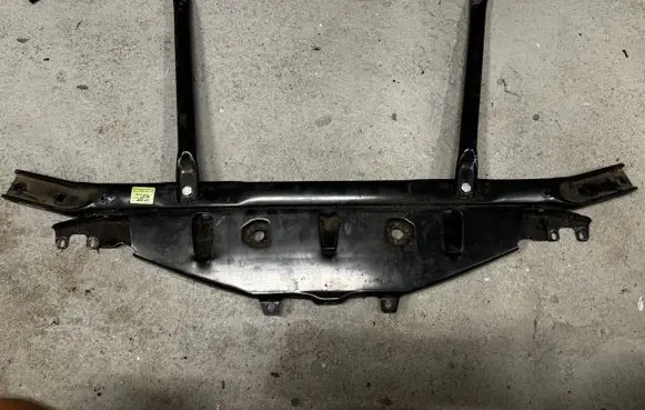BMW 5 F10 F11 Top upper radiator support slam panel 7200689 18835210 7257956